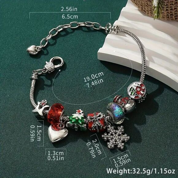 Christmas Bracelet with Sparkling Rhinestones with Adjustable Clasp. - Picture 4 of 6